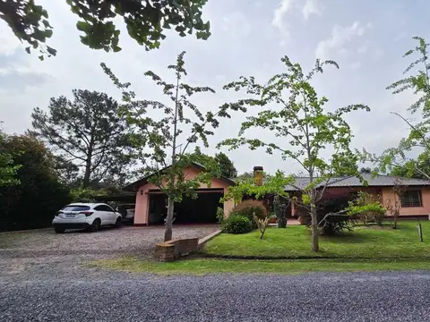 VENTA CASA EN CHACRAS DE OPEN DOOR PILETA GALPON