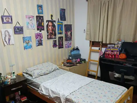 CASA EN VENTA DOS DORMITORIOS - PATIO LAS DELICIAS