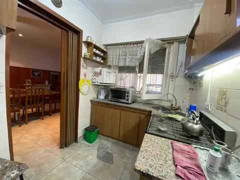 Casa 3 ambientes con 2 baños