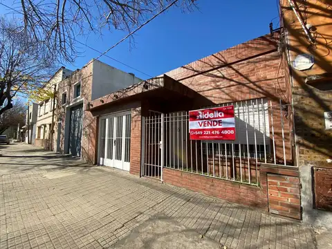 Gran jardín + galería con parrilla - Casa 2 dorm en El Dique