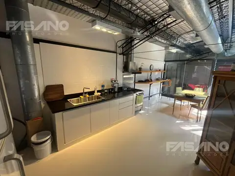 CASA / DEPOSITO CON OFICINAS EN VENTA EN BELGRANO (BARRIO CHINO)