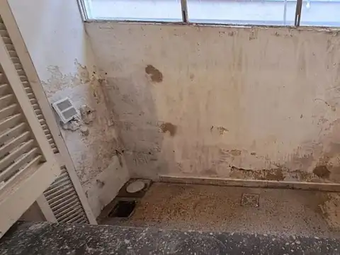 Depto Tipo Casa en Venta 80 años