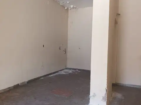 Local en Venta 69 años