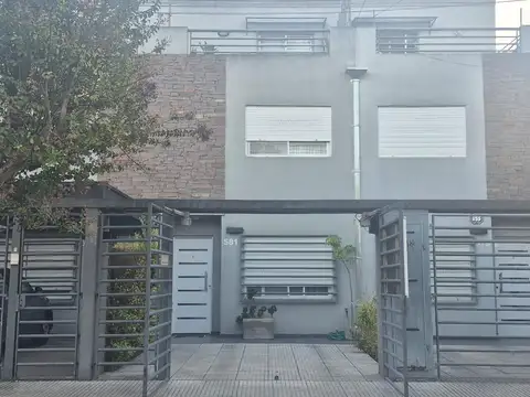 VENTA TRIPLEX HURLINGHAM