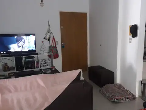 Av Alvarez Thomas 3300, Piso 1