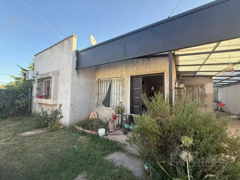 Casa 4 Ambientes En Venta - Francisco Alvarez, Moreno