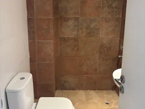 Oficina en Alquiler al Este