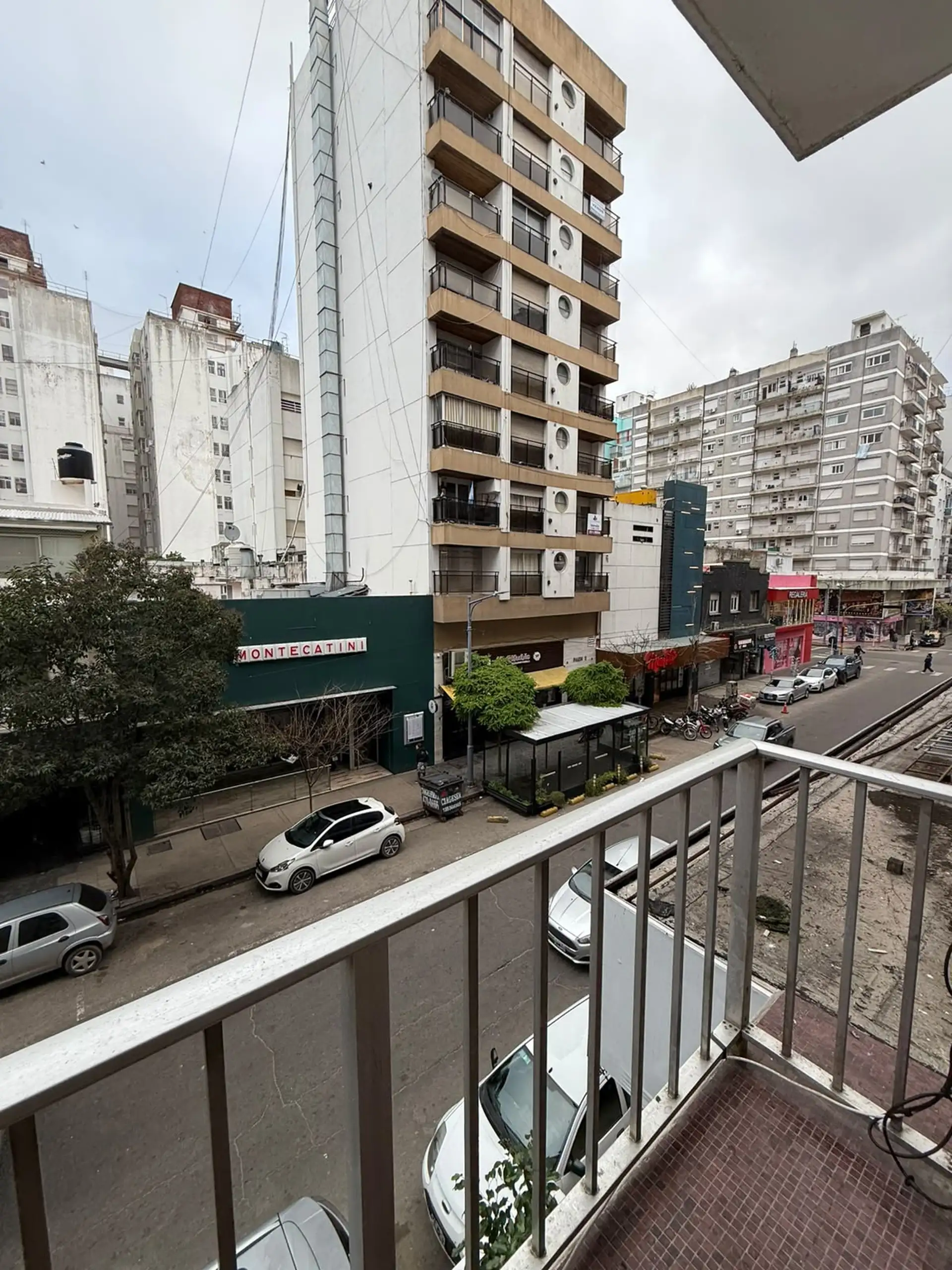 Venta 2 amb. con Balcón al Frente. Oportunidad!