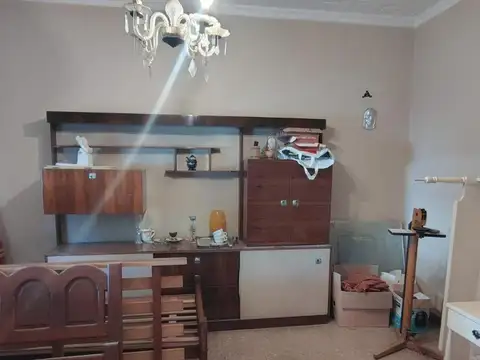 Casa 4 ambientes con 1 baño