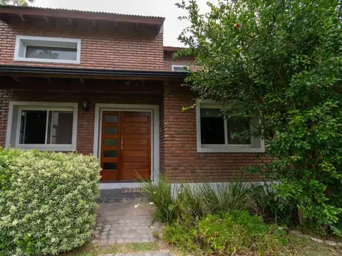 Casa en Alquiler en Roldan, USD 1.500