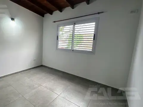Depto Tipo Casa en Venta en Ituzaingó, USD 82.000