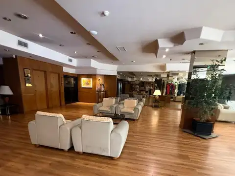 Hotel de 12 pisos a la venta zona macrocentro