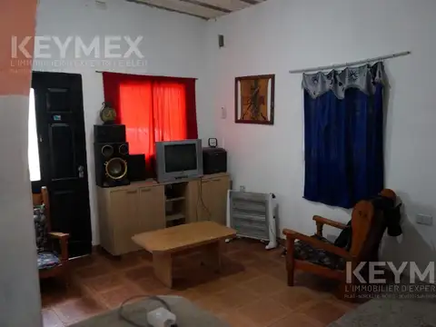 Casa 5 ambientes con 2 baños
