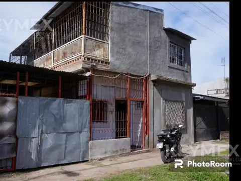 Venta Casa 5 Ambientes en Gonzales Catan