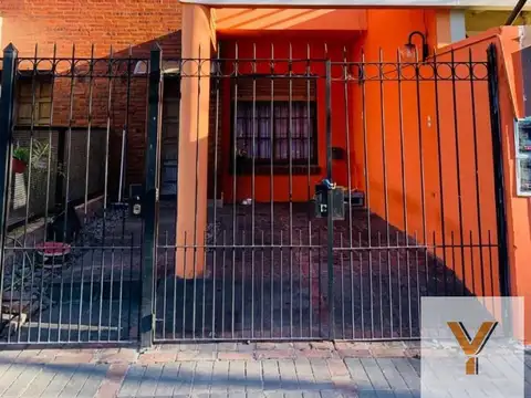 Triplex en venta - 2 Dormitorios 2 Baños - Cochera - 55Mts2 - Merlo