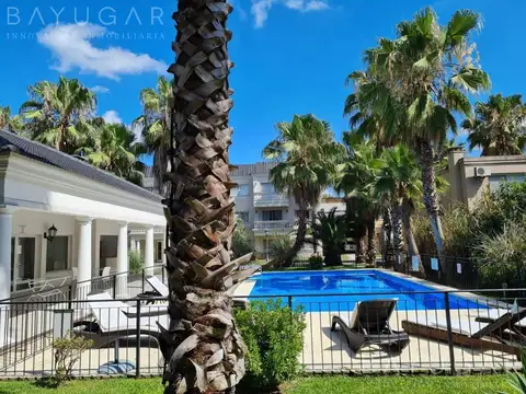 Venta - Departamento en Palmas del Sol -  Planta Baja con Jardín - Apto Crédito