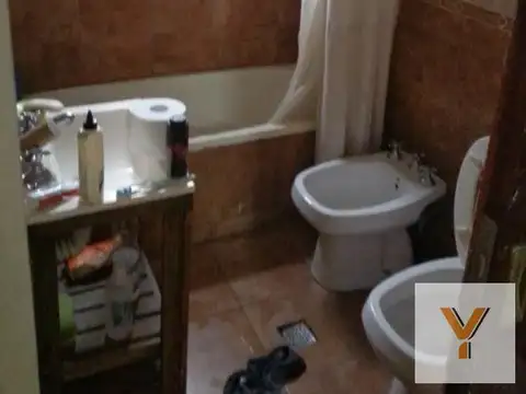 Casa 5 ambientes con 1 baño
