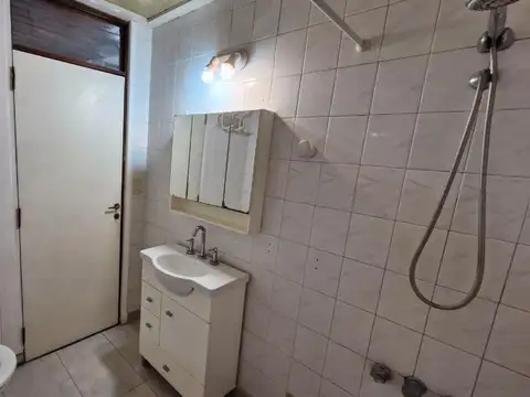 Depto Tipo Casa en Venta 40 años