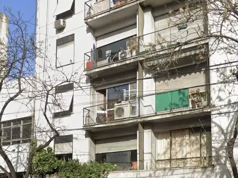 Venta depto 2 Amb bcon y lavadero en Constitucion