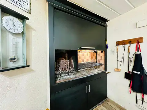 Casa en Venta con 3 cocheras