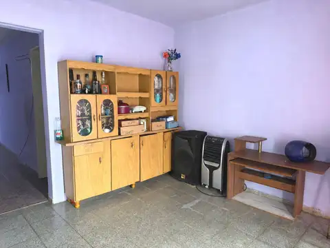 Casa 4 ambientes con 1 baño