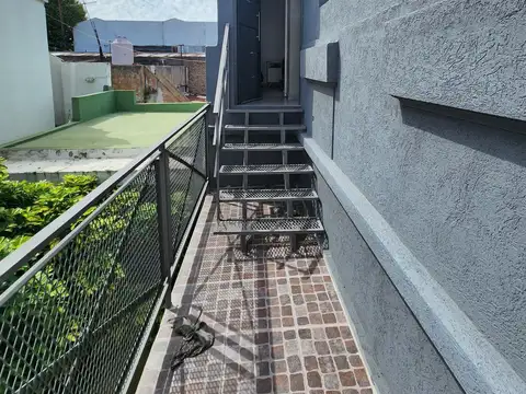Depto Tipo Casa en Venta de 2 ambientes