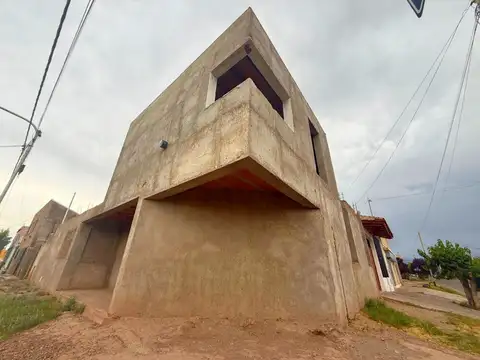 CASA ESQUINA OBRA GRUESA EN VENTA GUTIERREZ MAIPÚ