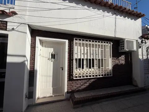 Depto Tipo Casa 4 ambientes con 3 baños