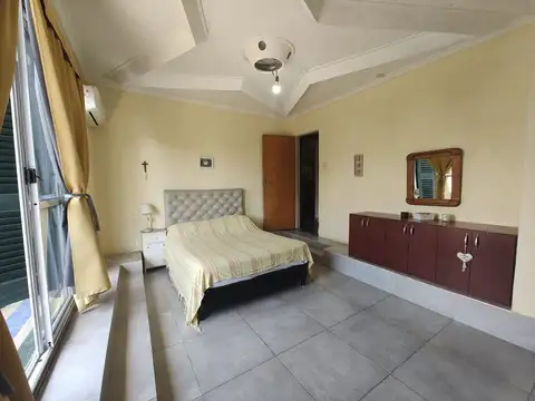 VENTA PH 3 AMBIENTES LOMAS DE ZAMORA CON GALPON