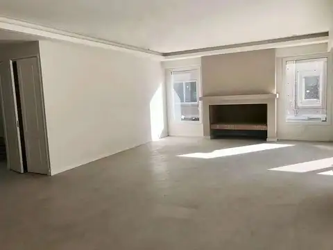 Casa 8 ambientes con 5 baños