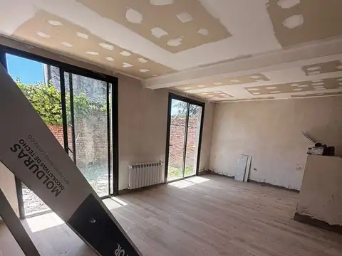 Hipólito Yrigoyen 900