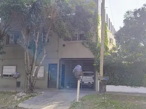 Departamento en Luis Guillon