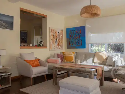 Casa en Venta con 1 cochera
