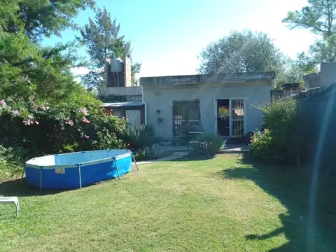 VENTA/PERMUTA - Casa 2 dormitorios con Jardín - Funes, Santa Fe.