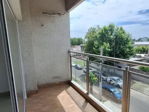 Departamento en Alquiler en Jose Leon Suarez, $ 500.000