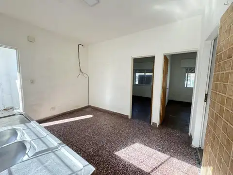 Depto Tipo Casa en Alquiler de 3 ambientes