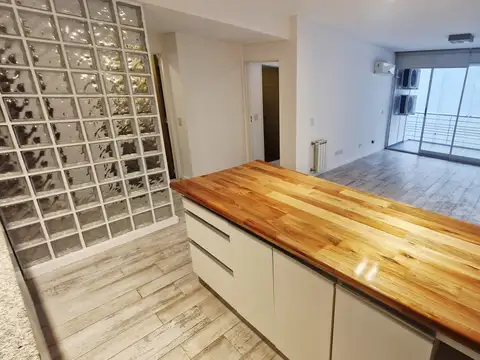 ALQUILER - DEPARTAMENTO 2 AMBIENTES - BALCON ATERRAZADO - FULL AMENITIES - SUBTE E