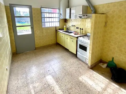 Depto Tipo Casa en Alquiler 40 años