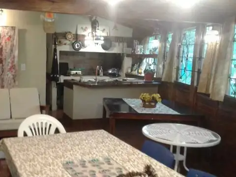 Casa en Venta con 3 cocheras