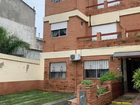 Mariano Acosta 900