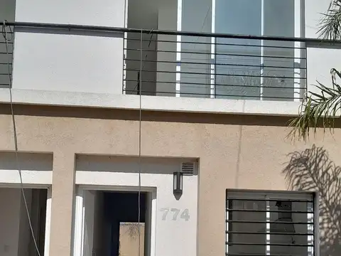 Depto Tipo Casa en Venta de 2 dormitorios