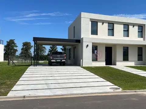 Pilar Golf 100