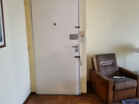 Excelente 2 ambientes apto profesional