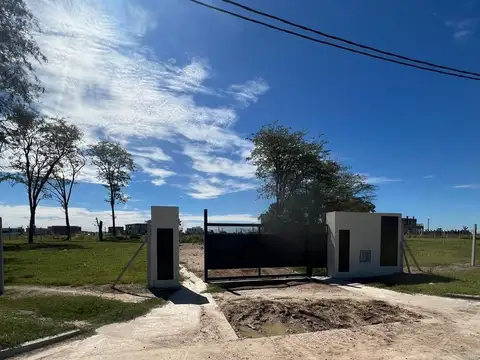 Lote en Venta Barrio con Portón, Bella Vista