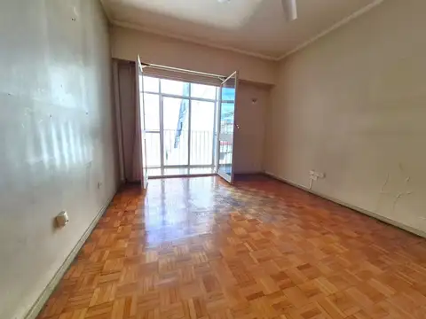 VENTA DEPARTAMENTO 4 AMB. A RECICLAR EN RECOLETA.