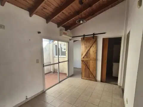 Depto Tipo Casa 3 ambientes con 1 baño
