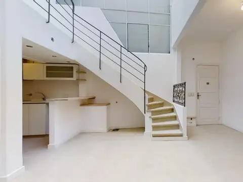 Depto Tipo Casa en Alquiler de 4 ambientes