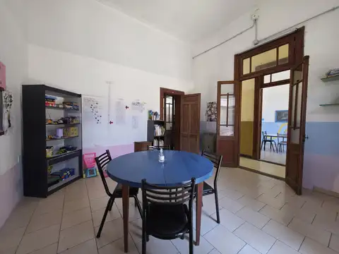 Casa de 10 ambientes - Apto profesional - Echesortu