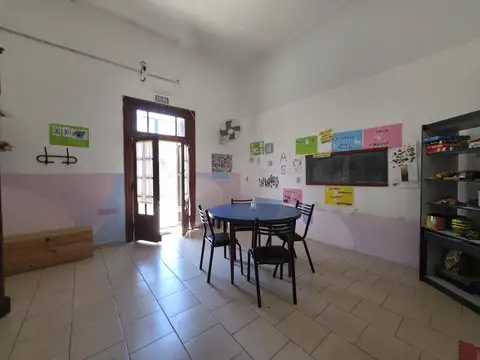 Casa de 10 ambientes - Apto profesional - Echesortu