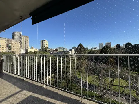 Avenida Luis María Campos al 400